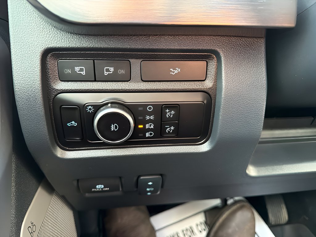 Used 2024 Ford F250 Lariat AWD/4WD image 20