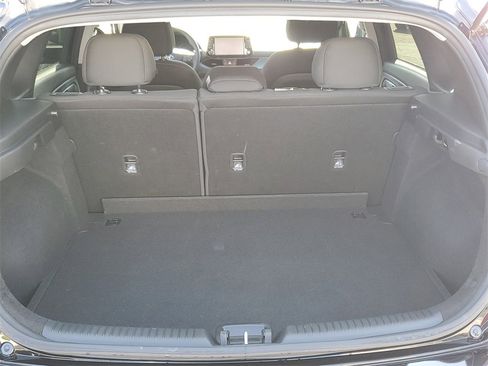 Used 2018 Hyundai Elantra GT image 9