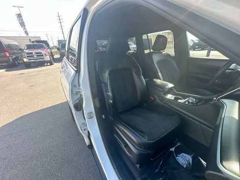 Used 2024 Jeep Grand Cherokee Altitude AWD/4WD image 26