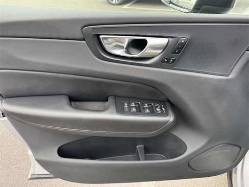 Certified 2025 Volvo XC60 B5 Plus image 15
