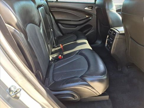 Used 2019 Buick Envision Essence AWD/4WD image 18