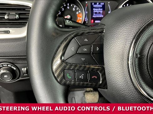 Used 2019 Jeep Compass Latitude AWD/4WD image 10