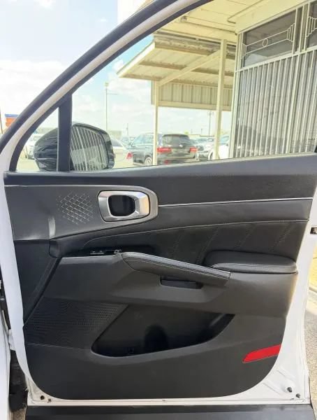 Used 2022 Kia Sorento SX AWD/4WD image 23