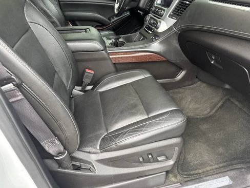 Used 2017 GMC Yukon XL SLT AWD/4WD image 21