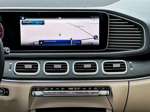 Certified 2025 Mercedes-Benz GLS 450 4MATIC image 23