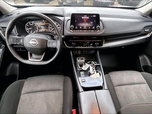Used 2025 Nissan Rogue SV FWD image 15