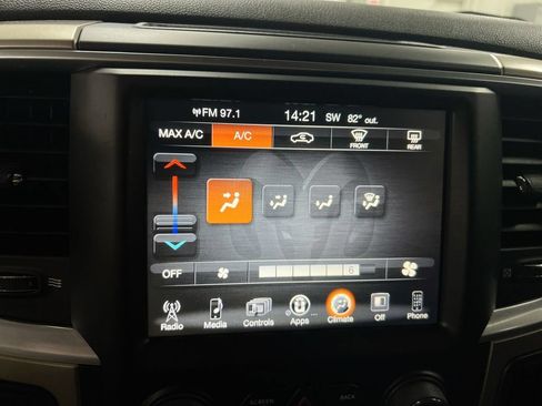 Used 2013 RAM 2500 SLT w/ Luxury Group AWD/4WD image 16