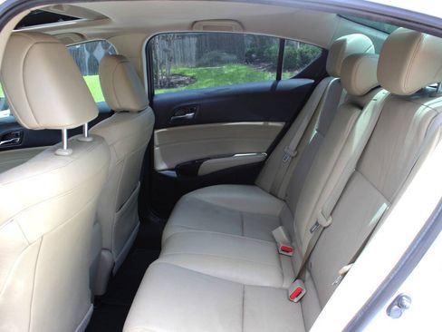 Used 2016 Acura ILX FWD image 7
