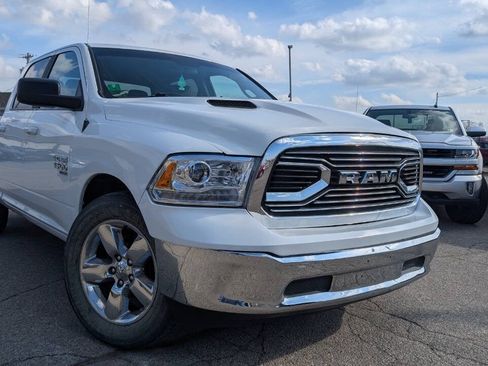 Used 2021 RAM 1500 Classic SLT RWD image 8
