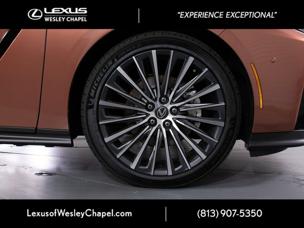 New 2026 Lexus ES 350e w/ Cold Area Package FWD image 3