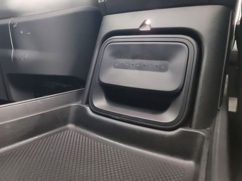 Used 2023 Rivian R1T Adventure image 31