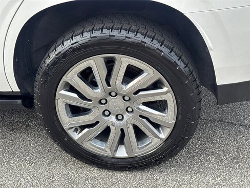 Used 2021 GMC Yukon Denali w/ LPO, Illumination Package image 19