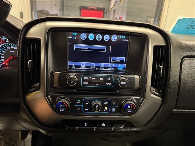 Used 2018 Chevrolet Silverado 1500 LT w/ LT Eassist Package AWD/4WD image 23