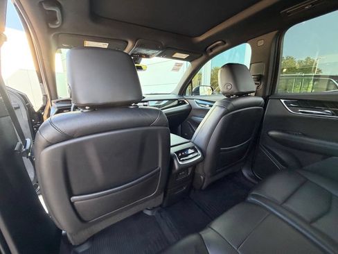 Used 2021 Cadillac XT6 Premium Luxury FWD image 23