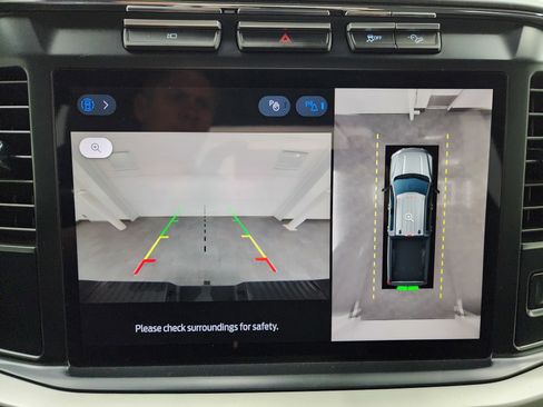 Used 2024 Ford F350 XLT w/ XLT Premium Package image 14