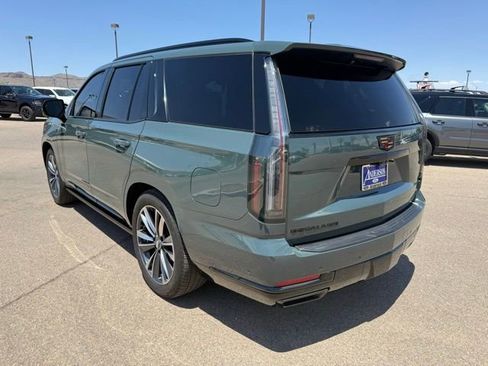 Used 2025 Cadillac Escalade Sport w/ LPO, Floor Liner Package AWD/4WD image 10