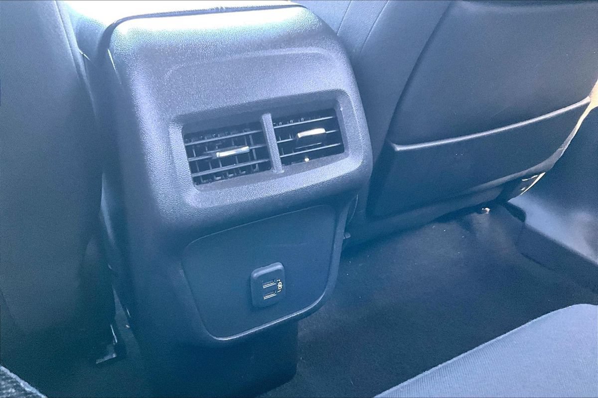 Used 2022 GMC Terrain SLE AWD/4WD image 38
