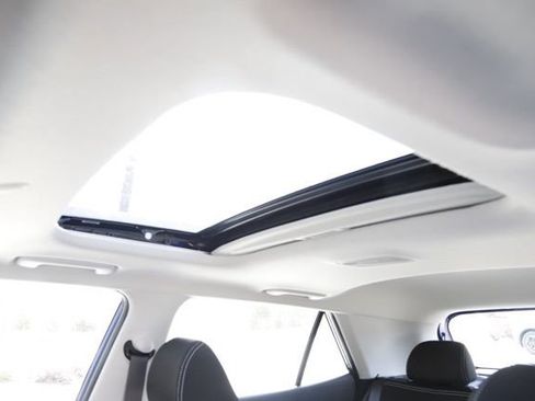 Certified 2026 Hyundai Venue SEL FWD image 12