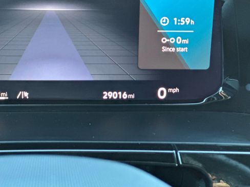 Used 2025 Volkswagen Atlas Cross Sport SE image 20