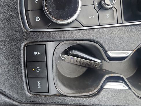 Used 2019 Cadillac XT4 Sport image 18