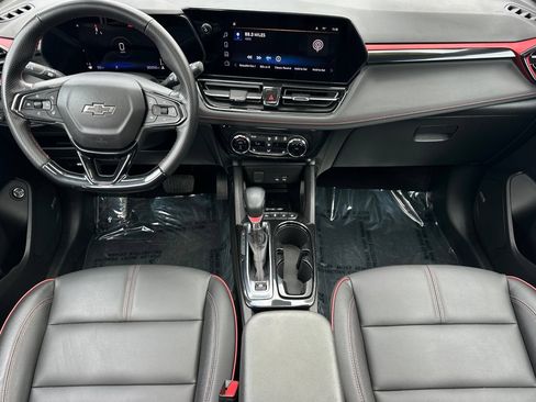 Used 2024 Chevrolet TrailBlazer RS w/ Convenience Package FWD image 15