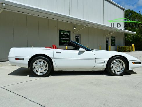 Used 1994 Chevrolet Corvette Convertible RWD image 11