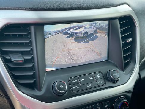 Used 2019 GMC Acadia SLT w/ LPO, Floor Liner Package image 23