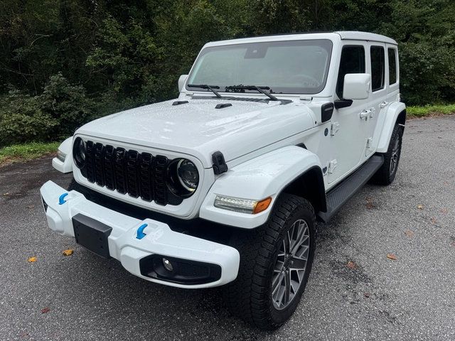Used 2024 Jeep Wrangler High Altitude AWD/4WD image 2