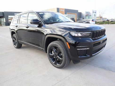 New 2025 Jeep Grand Cherokee L Limited w/ Black Appearance Package AWD/4WD image 1