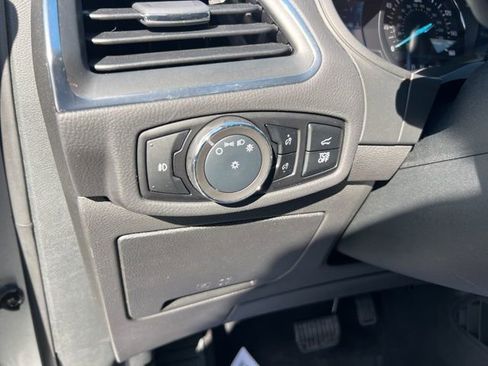 Certified 2024 Ford Edge Titanium image 11