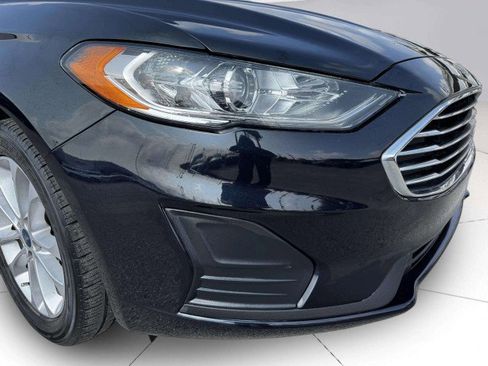 Used 2020 Ford Fusion SE image 10