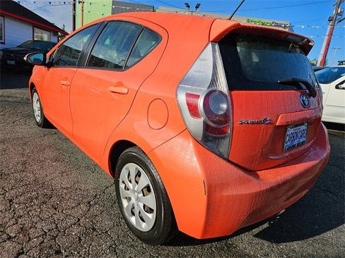 Used 2014 Toyota Prius C Four image 5
