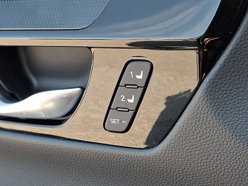 Used 2024 Honda CR-V EX-L image 26