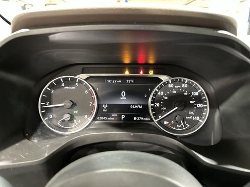 Used 2022 Nissan Rogue SV AWD/4WD image 9