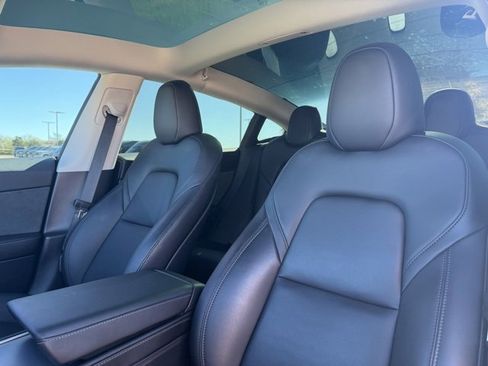 Used 2023 Tesla Model 3 Standard Range image 11