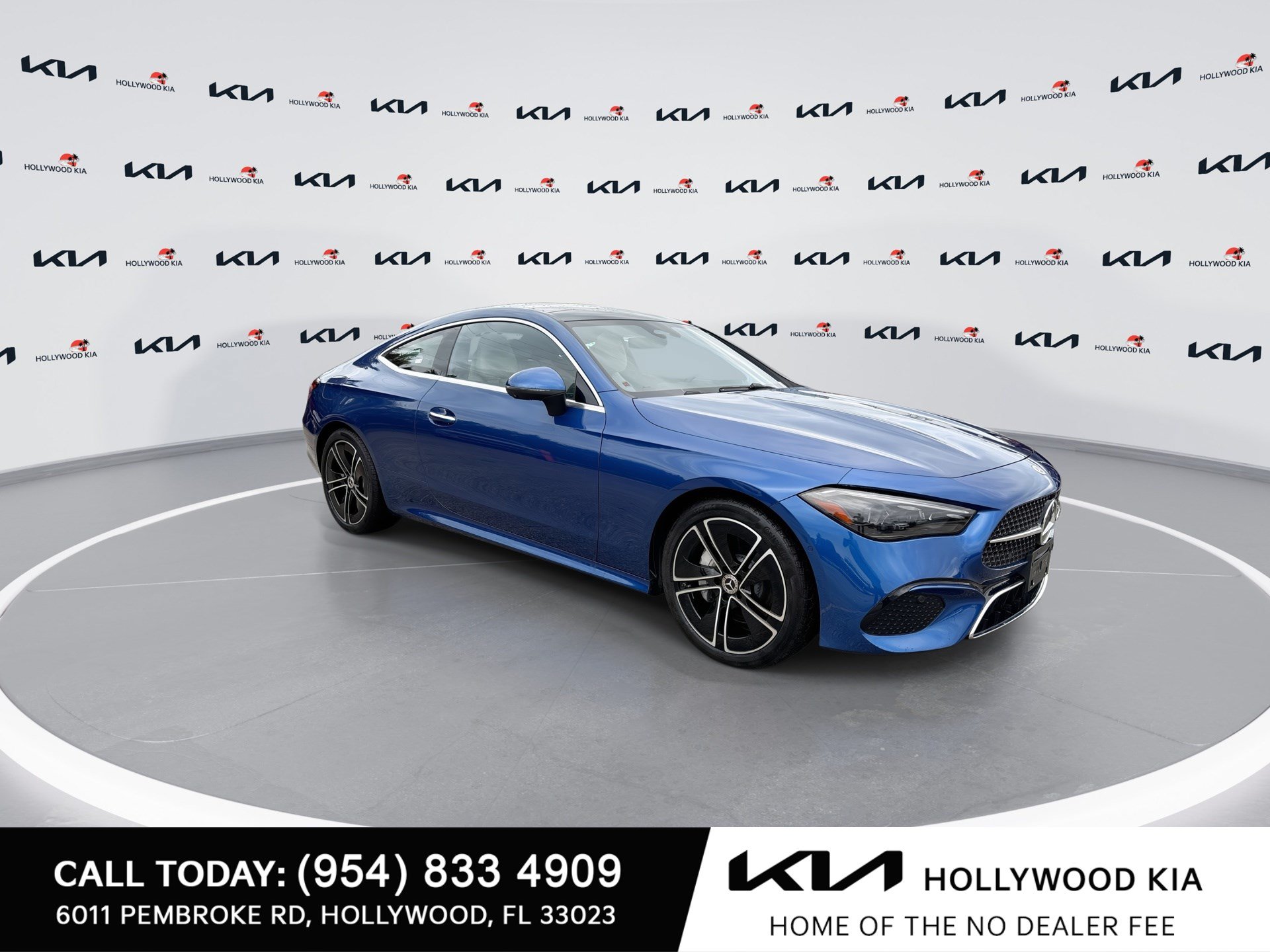 Used 2024 Mercedes-Benz CLE 300 4MATIC Coupe image 2