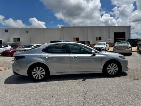 Used 2024 Toyota Camry LE FWD image 3