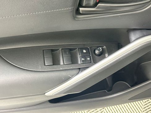 Used 2025 Toyota Corolla Cross AWD Hybrid image 15