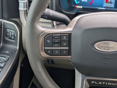 Certified 2025 Ford F350 Platinum w/ Platinum Plus Package AWD/4WD image 18