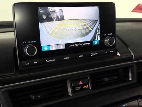 Used 2023 Honda Pilot Sport image 18