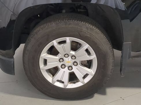 Used 2018 Chevrolet Colorado LT w/ LT Convenience Package AWD/4WD image 17