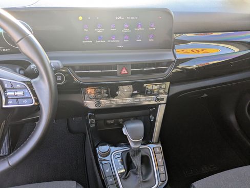 Certified 2024 Kia Seltos S image 15