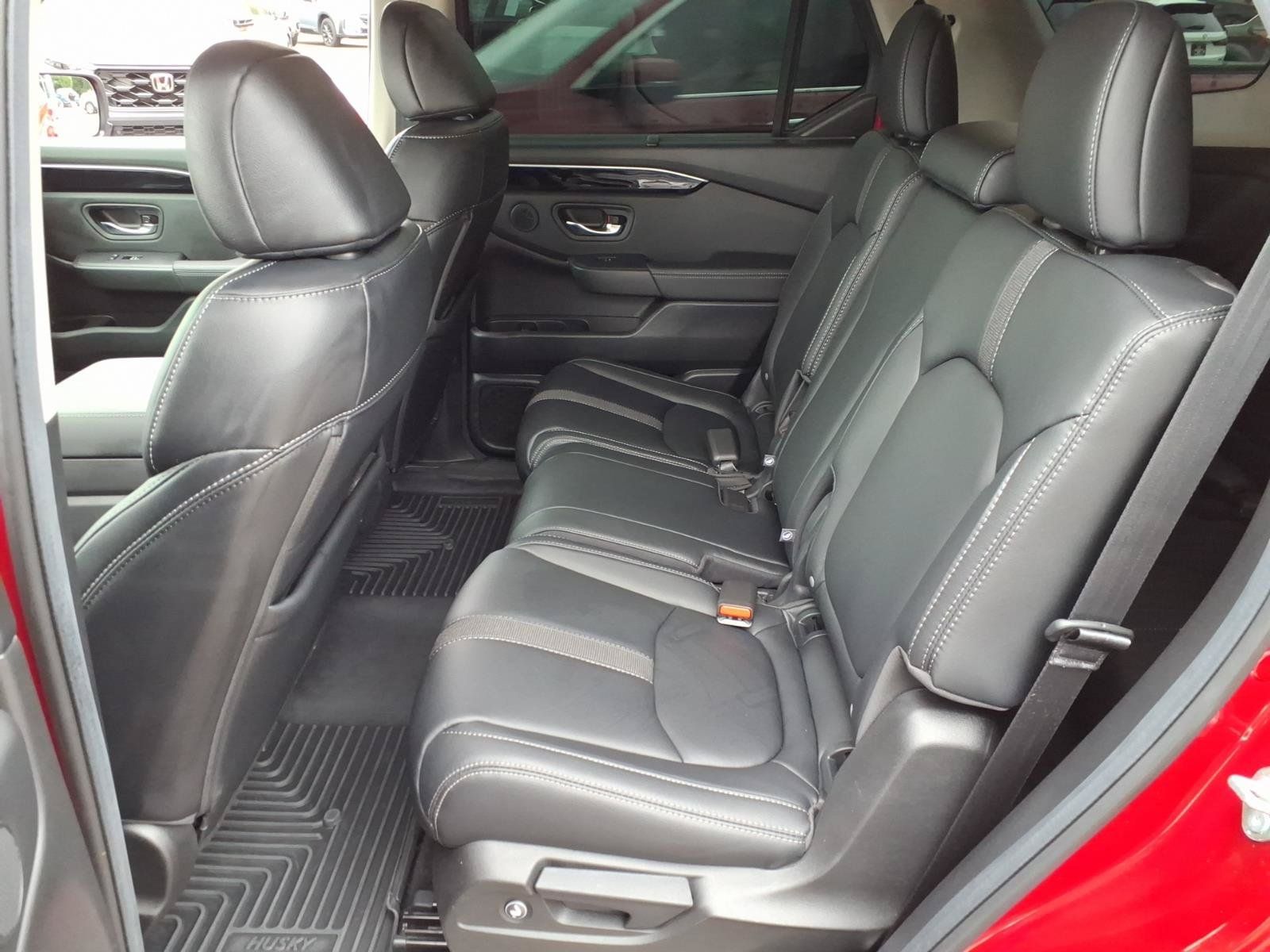 Certified 2025 Honda Pilot EX-L image 6