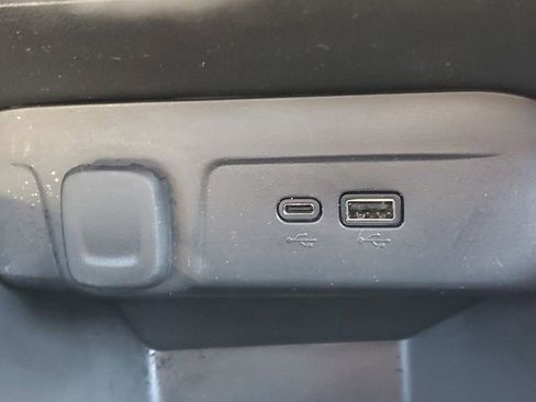 Used 2025 Chevrolet Trax RS w/ Driver Confidence Package image 26