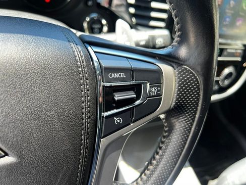 Used 2019 Mitsubishi Outlander SEL AWD/4WD image 28