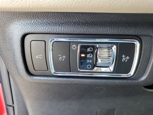 New 2026 Lincoln Corsair Premiere image 14