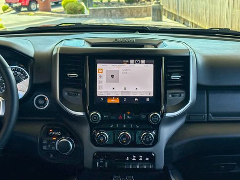 Used 2025 RAM 1500 Big Horn AWD/4WD image 33