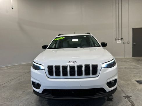 Used 2022 Jeep Cherokee Latitude Lux AWD/4WD image 3