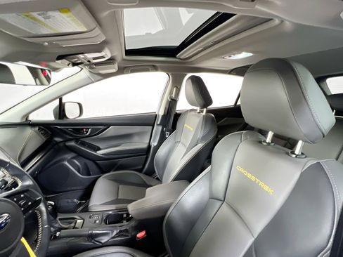 Used 2022 Subaru Crosstrek 2.5i Sport w/ Moonroof Package image 21