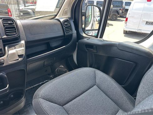 Used 2023 RAM ProMaster 2500 FWD image 18